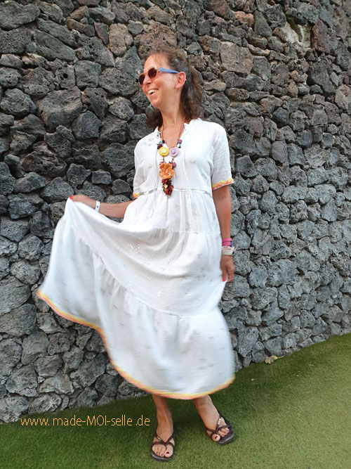 Mein diesjähriges Sommerkleid – weiß, neon und boho